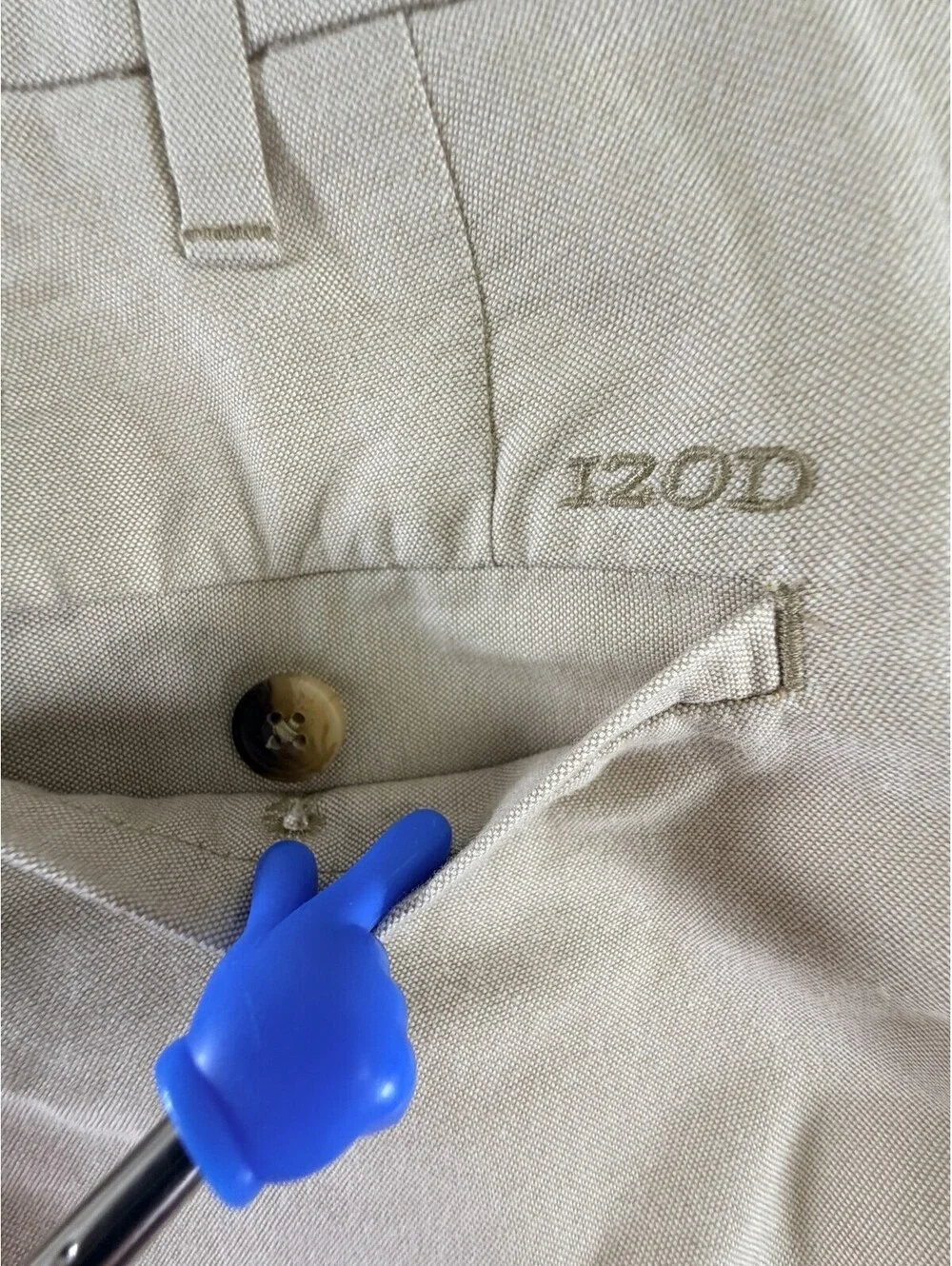 IZOD Mens Shorts Size 32 Khaki Beige 100% Cotton Pleated Front Casual Chino